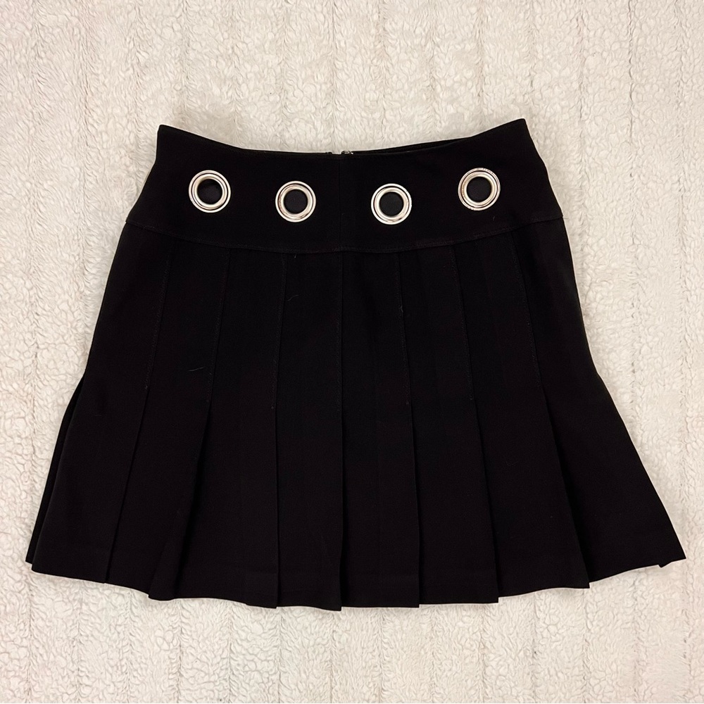 I • N • C grommet pleated mini skirt 🖤